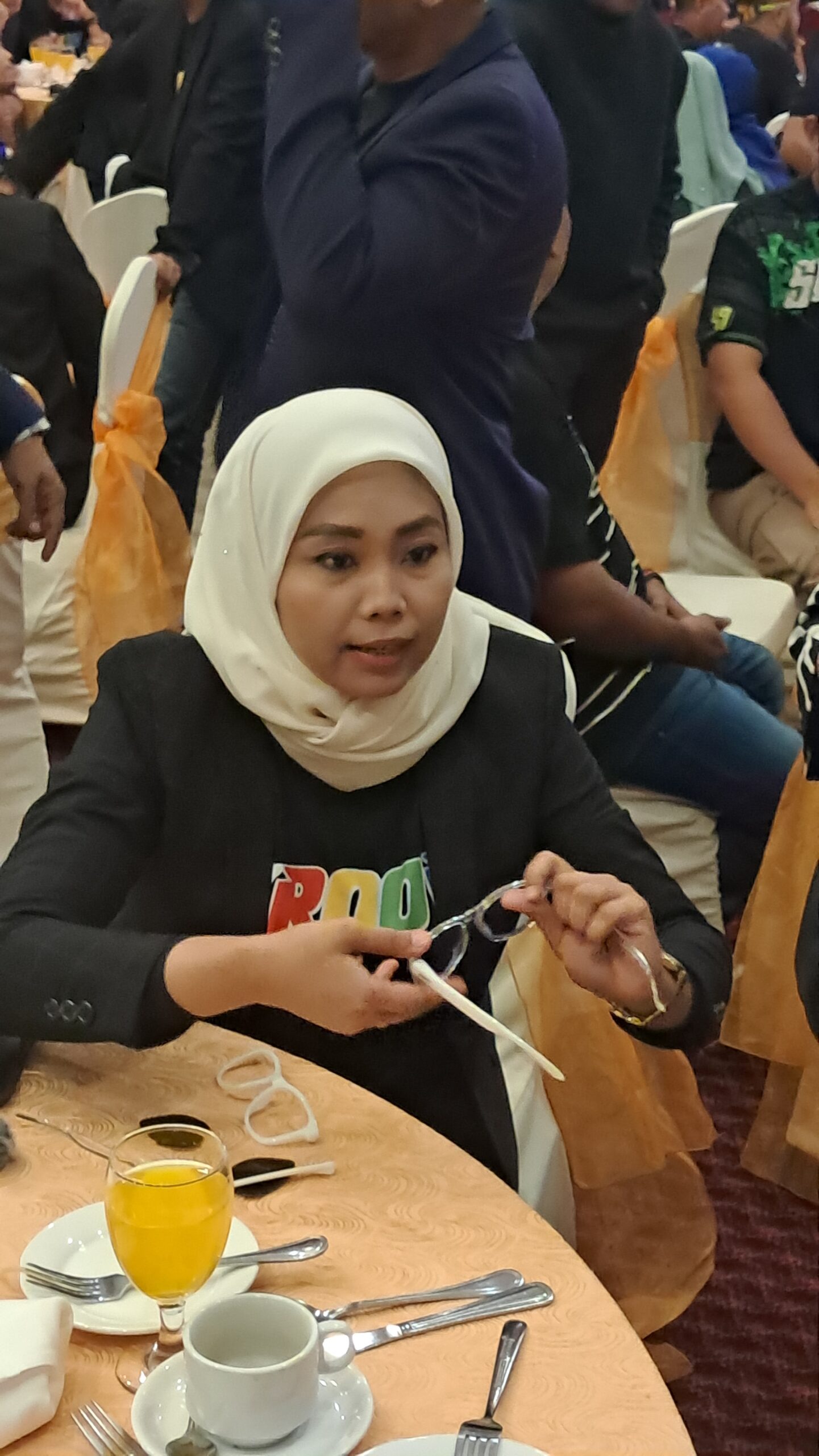 Gaya & Keselamatan Dalam Satu – XROOV Perkenal Kaca Mata NEON Edisi Khas RXZ