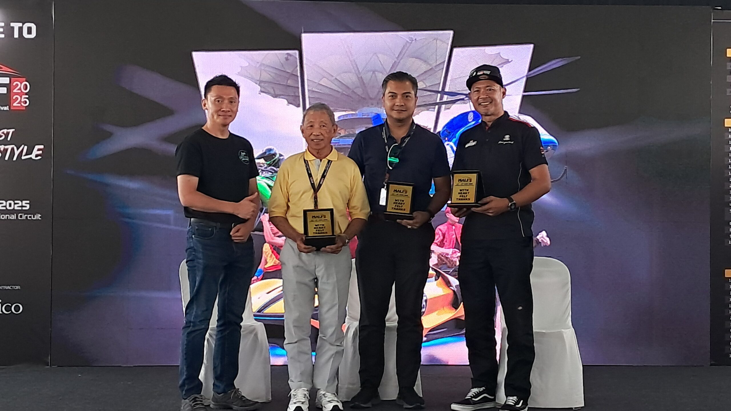 Lagenda perlumbaan negara meriahkan Festival Automotif di Sepang.