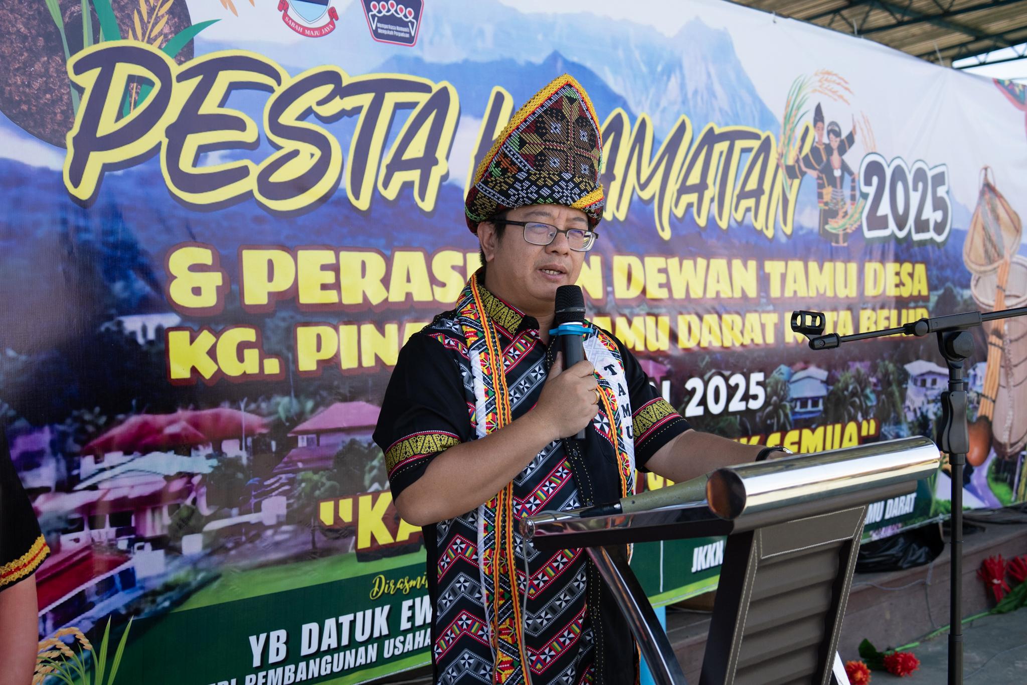LEBIH BANYAK TAMU DESA AKAN DIBINA DI SABAH DAN SARAWAK TAHUN INI: EWON