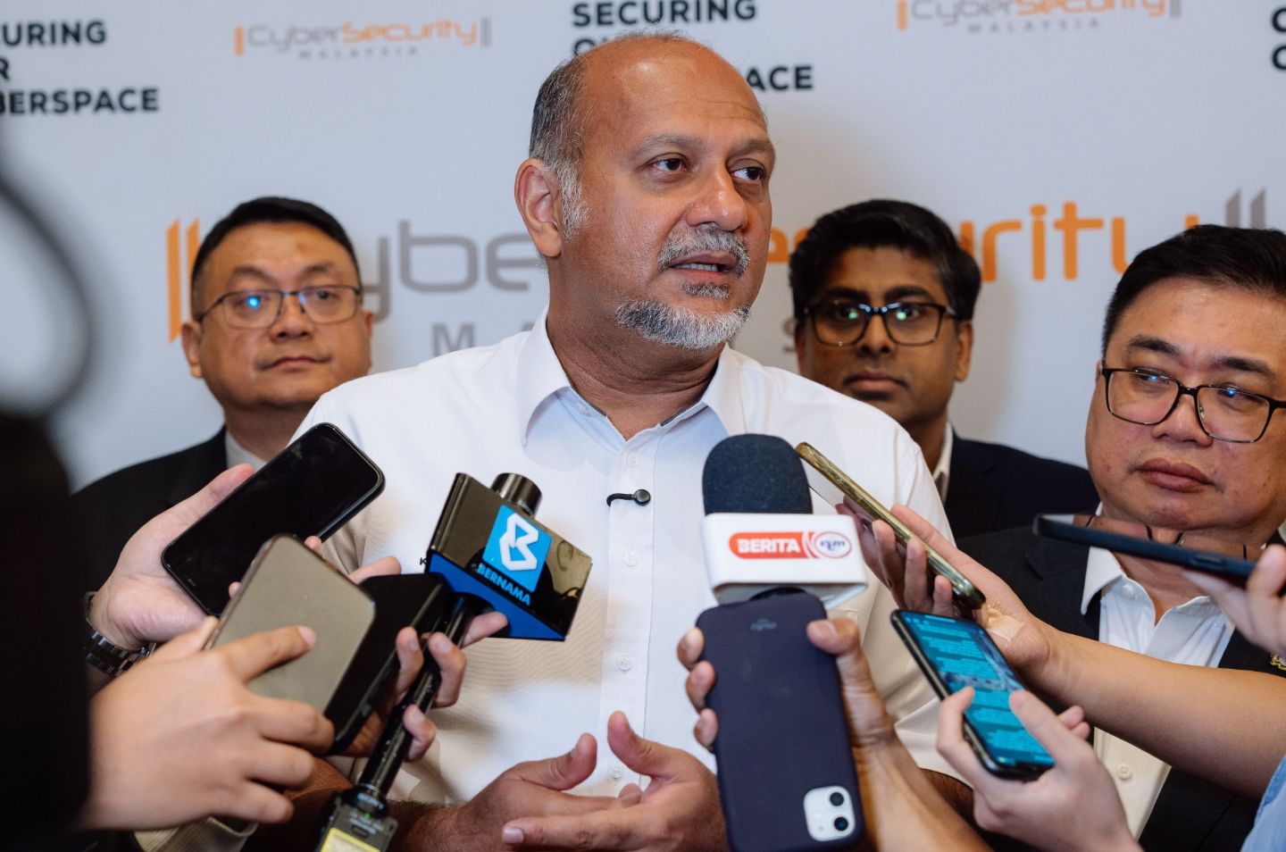 INISIATIF PENSIJILAN KETUA PEGAWAI KESELAMATAN MAKLUMAT -–CERTIFIED CHIEF INFORMATION SECURITY OFFICER, PERKUKUH KEPIMPINAN KESELAMATAN SIBER SEKTOR AWAM