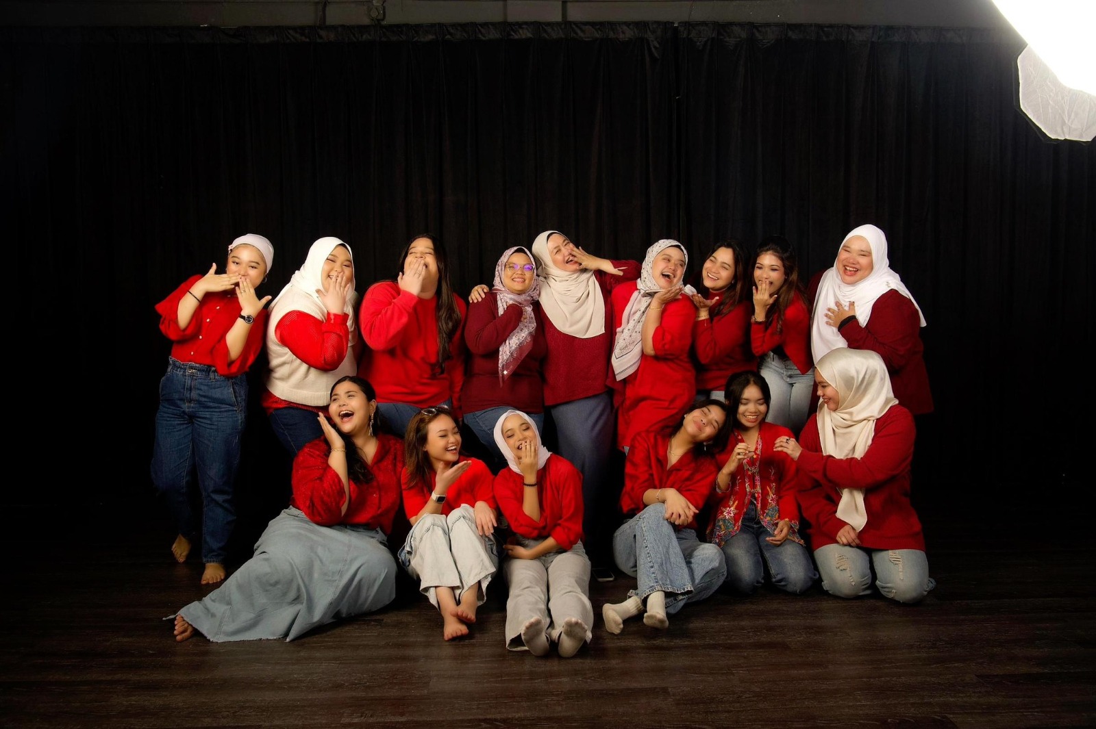 “Tingginya Menyapu Awan”: Sebuah Pementasan Teater Sarat Nilai Kemanusiaan