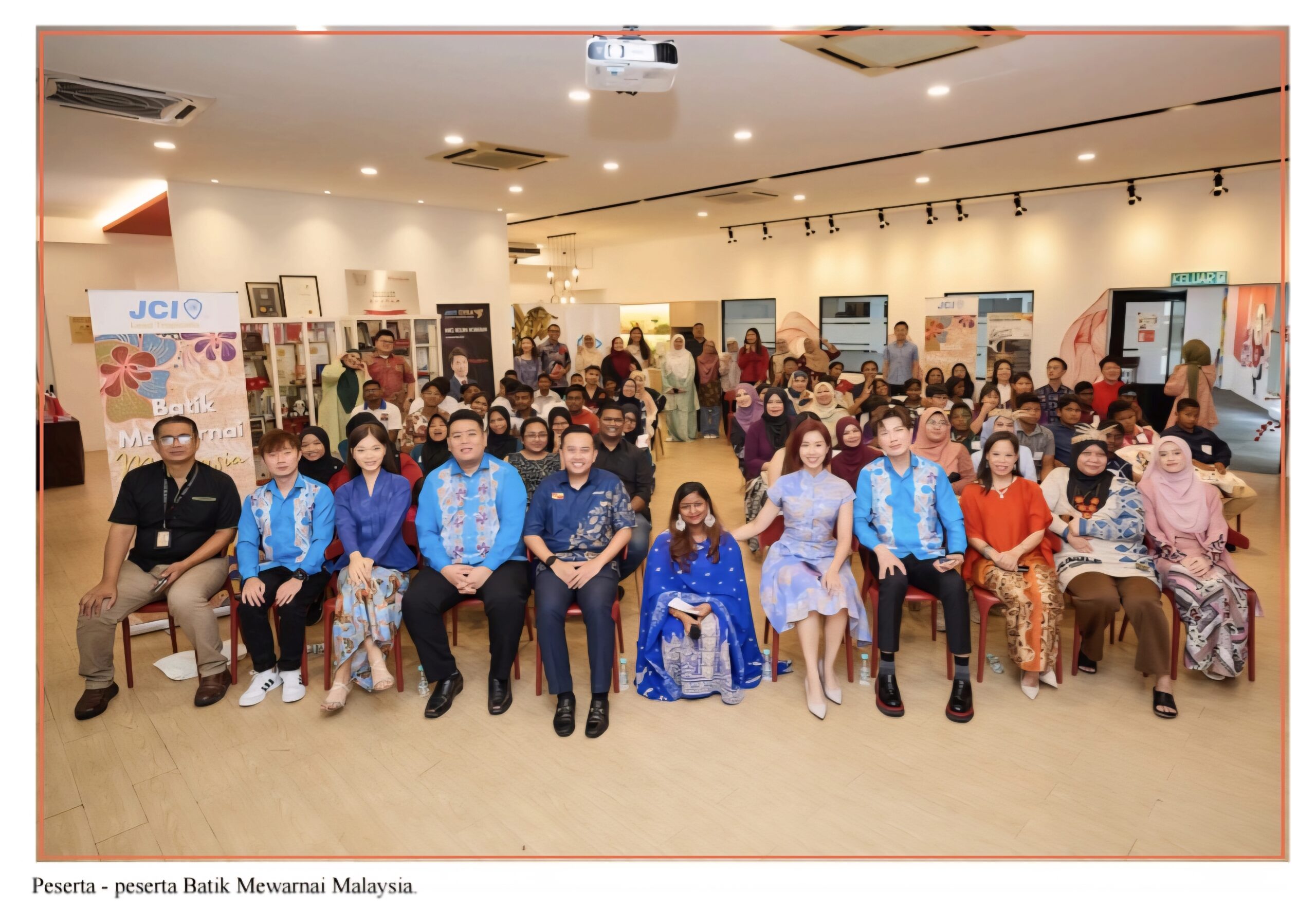 Batik Mewarnai Malaysia Menghidupkan Warisan untuk Generasi Akan Datang