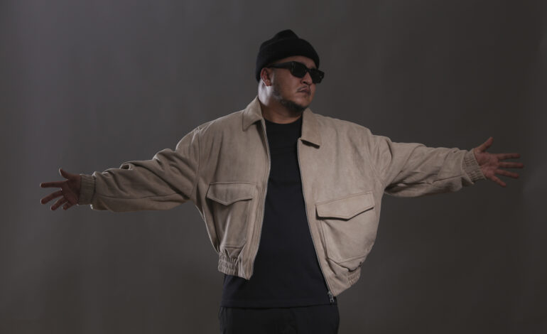 Kozae Kembali Dengan Lagu ‘Pengubat Rindu’ – Projek Istimewa Bersama Penyanyi Misteri ‘NXR’