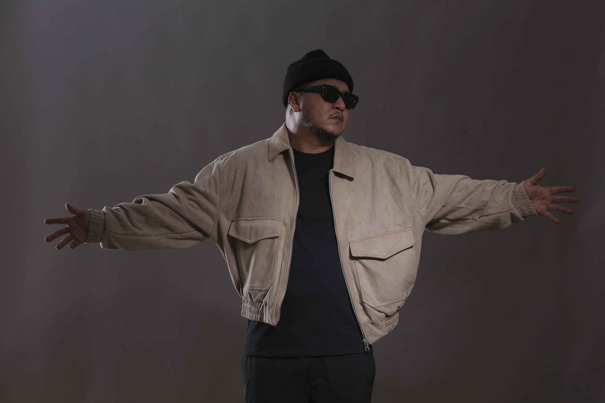 Kozae Kembali Dengan Lagu ‘Pengubat Rindu’ – Projek Istimewa Bersama Penyanyi Misteri ‘NXR’